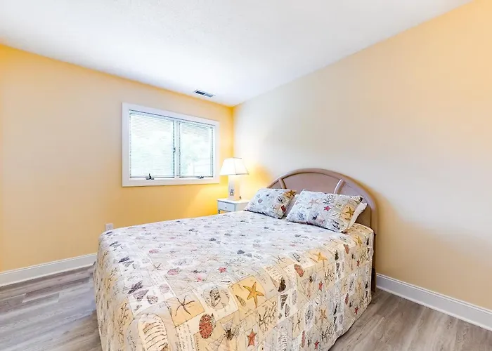 East Of The Sun --- 40026 E Sun Dr Unit 611
